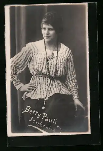 AK Soubrette Betty Pauli im Portrait