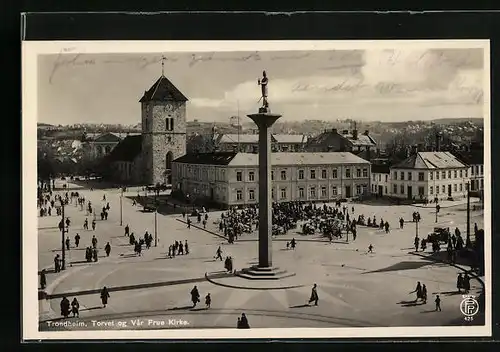 AK Trondheim, Torvet og Var Frue Kirke