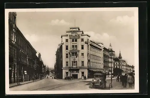 AK Olmütz, Palace Hotel Ecke der Komensky und Strasse der SA