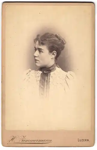 Fotografie H. Zimmermann, Luzern, Junge Dame mit hochgestecktem Haar