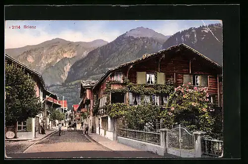 AK Brienz, Strassenpartie mit Anwohnern