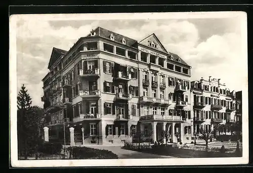 AK Franzensbad, Hotel Königsvilla von der Strasse gesehen