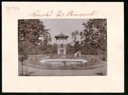 Fotografie Brück & Sohn Meissen, Ansicht Komotau, Pavillon mit Brunnen im Rosenpark