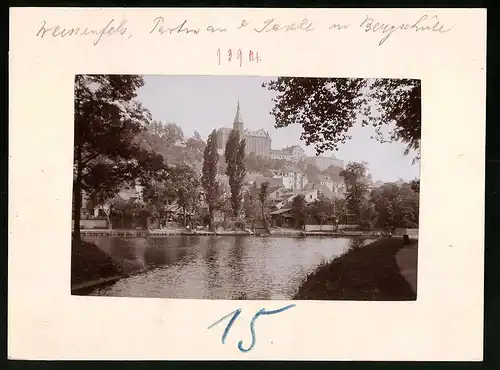 Fotografie Brück & Sohn Meissen, Ansicht Weissenfels / Saale, Saalepartie mit Gärten und Blick zur Bergschule, Schloss