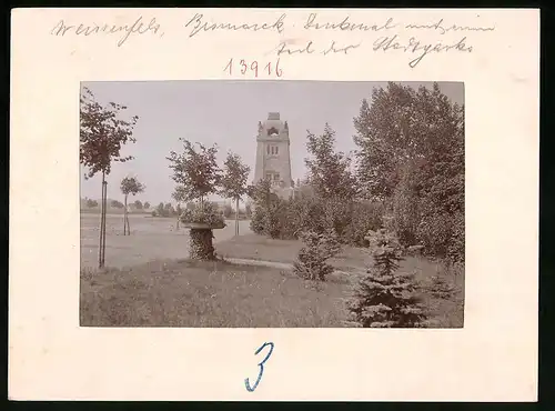 Fotografie Brück & Sohn Meissen, Ansicht Weissenfels a. Saale, Park mit Blick auf das Bismarckdenkmal