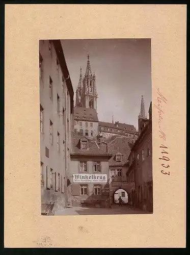 Fotografie Brück & Sohn Meissen, Ansicht Meissen i. Sa., Blick in den Torweg mit Gasthaus zum Winkelkrug