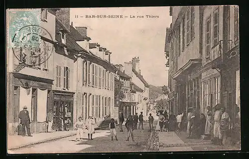 AK Bar-sur-Seine, La rue Thiers
