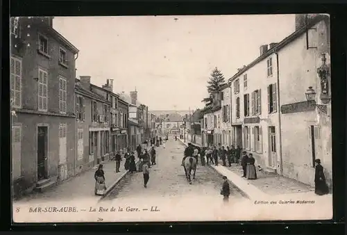 AK Bar-sur-Aube, La Rue de la Gare