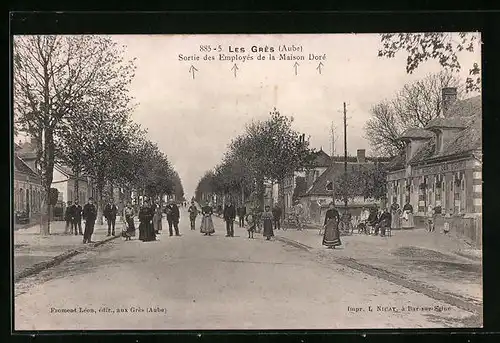 AK Les Grès, Sortie des Employés de la Maison Doré
