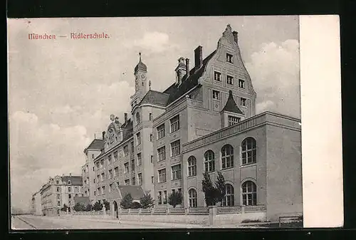 AK München, Strassenansicht der Ridlerschule