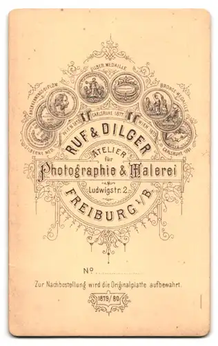 Fotografie Ruf & Dilger, Freiburg i. B., Ludwigstr. 2, Selbstbewusster Knabe