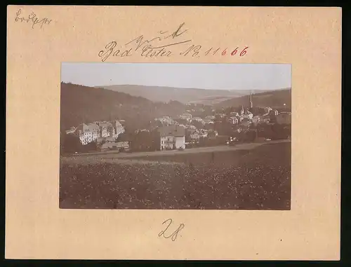 Fotografie Brück & Sohn Meissen, Ansicht Bad Elster, Blick auf den Ort mit Villen und Kirche