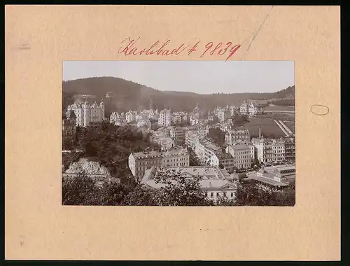 Fotografie Brück & Sohn Meissen, Ansicht Karlsbad, Blick auf Westend mit Colonnade und Hotel Concordia