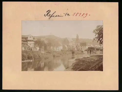 Fotografie Brück & Sohn Meissen, Ansicht Rosswein, Partie mit Wohnhäusern an der Mulde