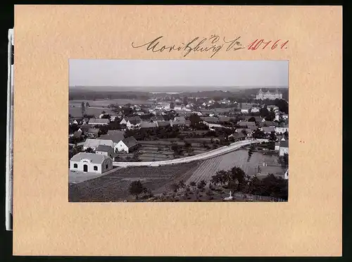 Fotografie Brück & Sohn Meissen, Ansicht Moritzburg-Eisenberg, Gesamtansicht mit Blick zum Jagdschloss