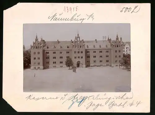 Fotografie Brück & Sohn Meissen, Ansicht Naumburg a. Saale, die Kaserne des Magdeburger Jäger-Bataillon Nr. 4