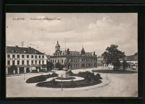 AK Elbing, Friedrich Wilhelm-Platz mit Hotel de Berlin