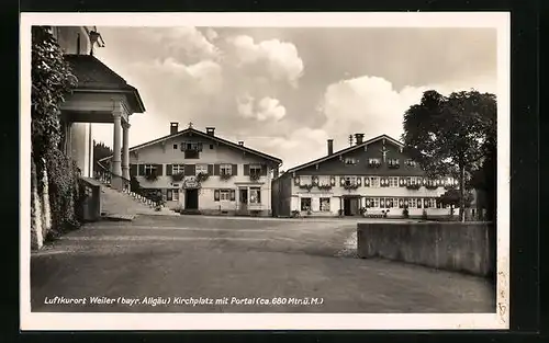 AK Weiler /Allg., Kirchplatz mit Portal