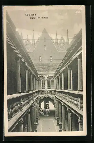 AK Stralsund, Lichthof im Rathaus