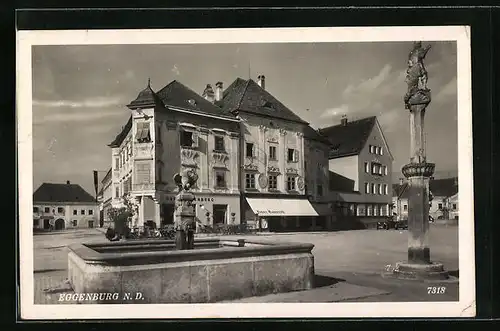 AK Eggenburg, Hauptplatz mit Brunnen