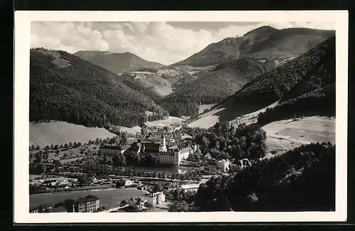 AK Lilienfeld, Totalansicht mit Kirchturm