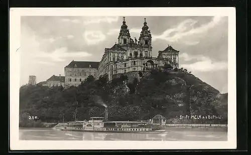 AK Melk / Donau, Schloss mit Flusspartie