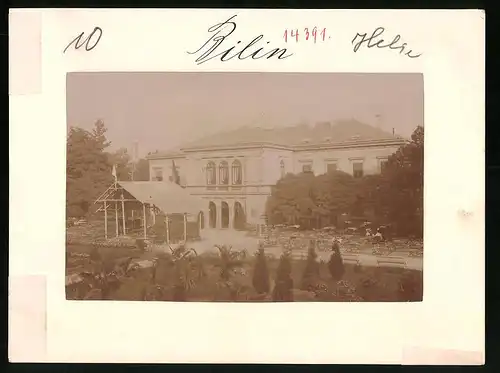 Fotografie Brück & Sohn Meissen, Ansicht Bilin, Blick auf das Kurhaus mit Restaurant, Gartencafe