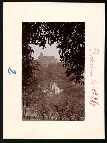 Fotografie Brück & Sohn Meissen, Ansicht Rochsburg, Blick vom Wald auf das Schloss Rochsburg