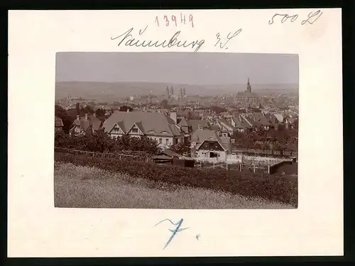 Fotografie Brück & Sohn Meissen, Ansicht Naumburg a. Saale, Blick vom Berg auf die Stadt