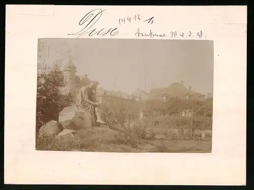 Fotografie Brück & Sohn Meissen, Ansicht Dux, Patie im Park am Denkmal Walters von der Vogelweide