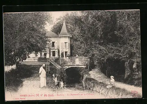 AK Piney, Rachisy, La Passerelle et le Château