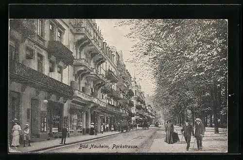 AK Bad Nauheim, Parkstrasse mit Passanten