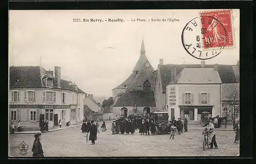 AK Reuilly, La Place, Sortie de l`Eglise