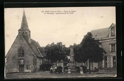 AK Danzé, Place de l`Église, Le Monument Commémoratif de 1870