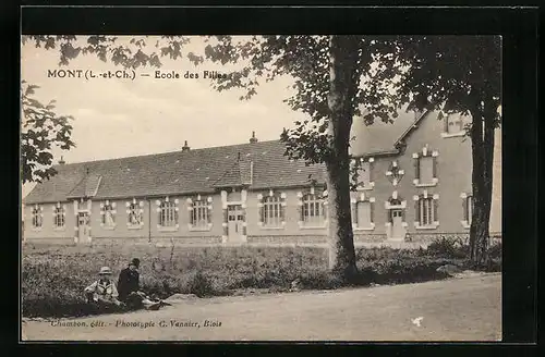 AK Mont, Ecole des Filles