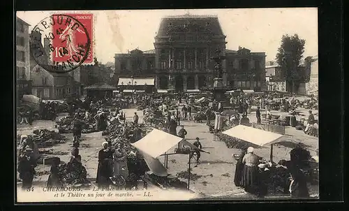 AK Cherbourg, La Place du Chateau et le Theatre un jour de marche