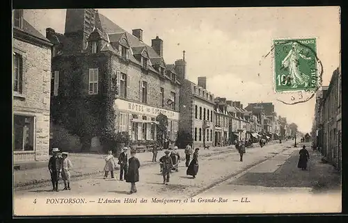 AK Pontorson, L'Ancien Hotel des Montgomery et la Grande-Rue