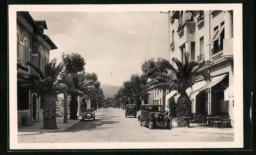 AK Ste-Maxime-sur-Mer, Strassenpartie mit Autos