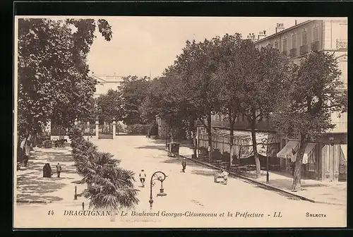 AK Draguignan, Le Boulevard Georges-Clemenceau et la Prefecture