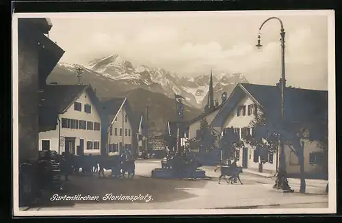 AK Partenkirchen, Floriansplatz mit Kühen