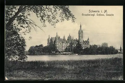 AK Schwerin i. M., Grossherzogl. Schloss, Seeseite