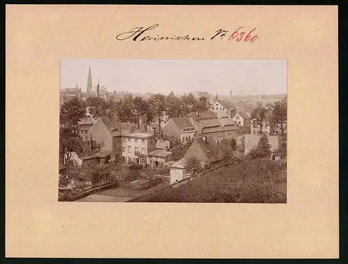 Fotografie Brück & Sohn Meissen, Ansicht Hainichen i. Sa., Blick in die Stadt mit Wohnhäusern und Garten