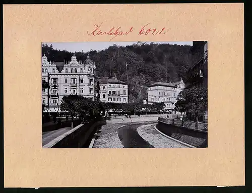 Fotografie Brück & Sohn Meissen, Ansicht Karlsbad, Alte Wiese mit Blick zum Grandhotel Pupp