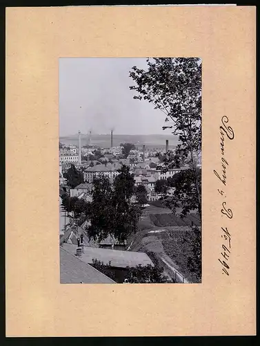 Fotografie Brück & Sohn Meissen, Ansicht Rumburg i. B., Blick auf die Stadt mit Fabrikschornsteinen