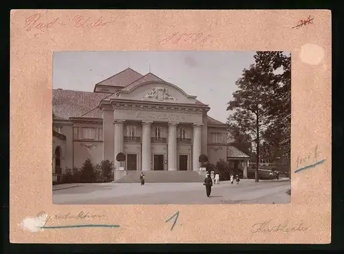 Fotografie Brück & Sohn Meissen, Ansicht Bad Elster, Kurtheater mit Vorplatz