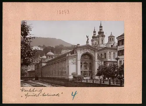 Fotografie Brück & Sohn Meissen, Ansicht Karlsbad, Sprudel - Kolonnade