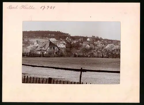 Fotografie Brück & Sohn Meissen, Ansicht Bad Hartha i. S., Ortsansicht im Frühling