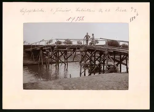 Fotografie Brück & Sohn Meissen, Ansicht Riesa, Behelfsbrücke des 2. Königlich Sächsisches Pionier-Bataillon Nr. 22