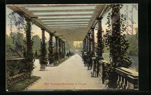 AK Bad Pyrmont, Säulengang im Kurpark