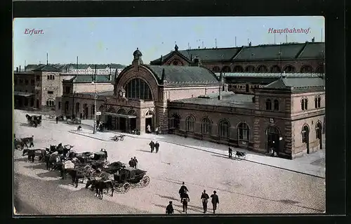 AK Erfurt, Der Hauptbahnhof, Kutschen